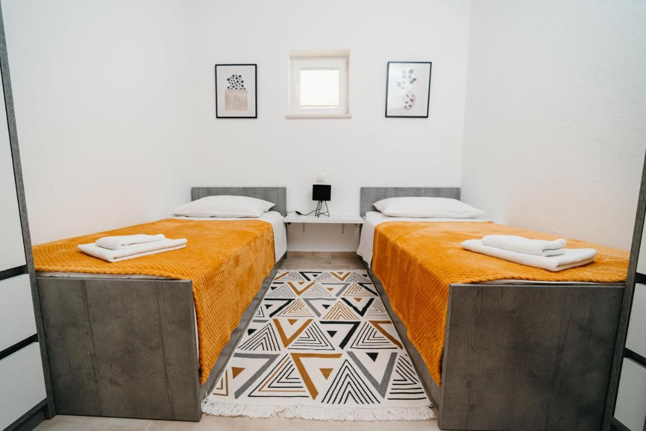 Apartments Seka クレック エクステリア 写真